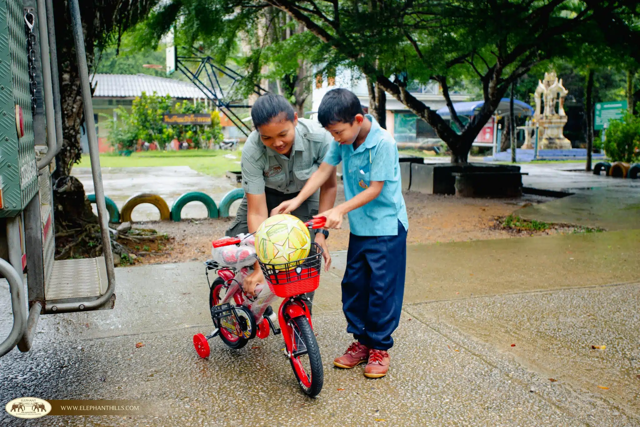 10 Bicycles donated to less privileged children in Khao Sok 6